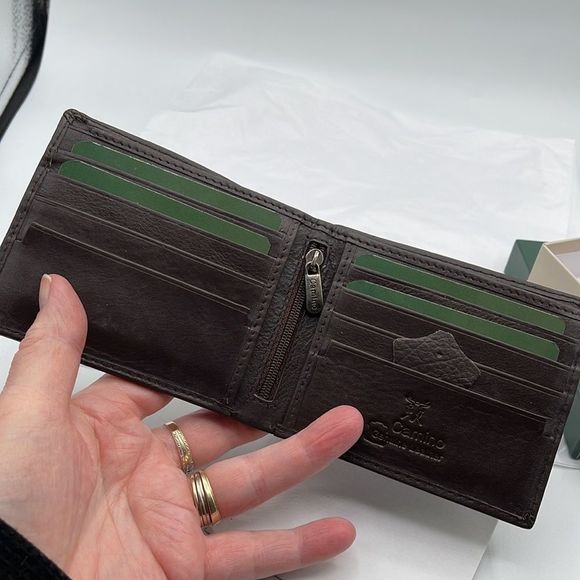 NWT brown leather Camino Bi-Fold wallet - Picture 7 of 9